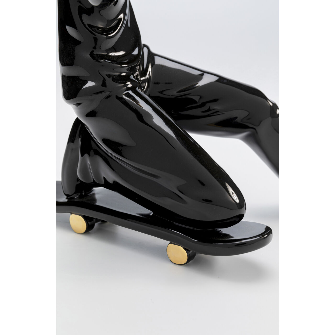 Фигура декоративная Skating Astronaut Black 21 см