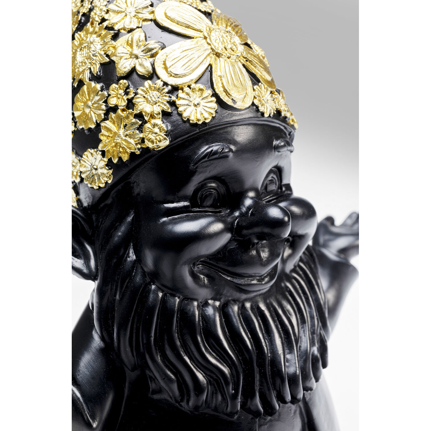 Фигура декоративная Gnome Meditation Black Gold 19 см