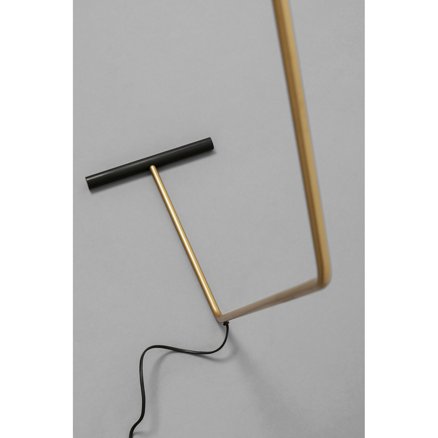 Светильник напольный Doro Black 130cm