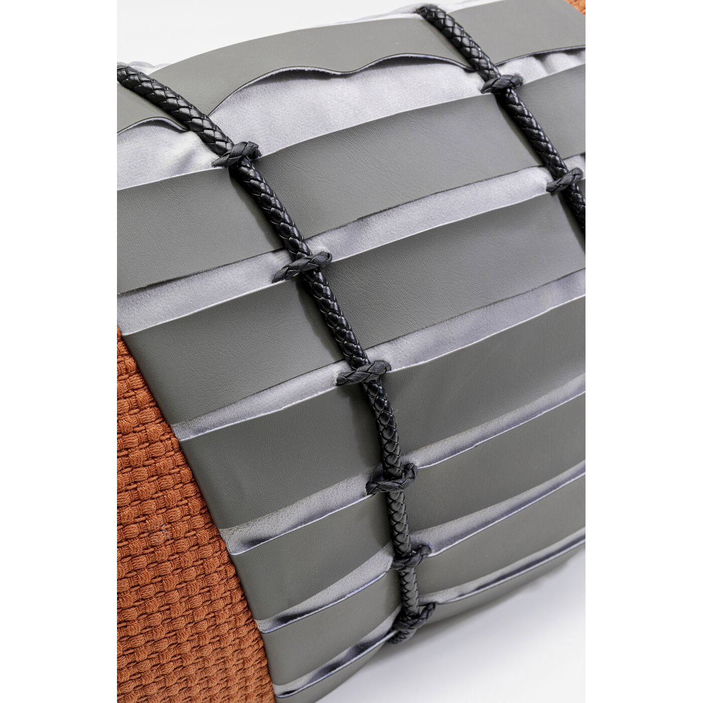 Подушка Tyre 50x30 см