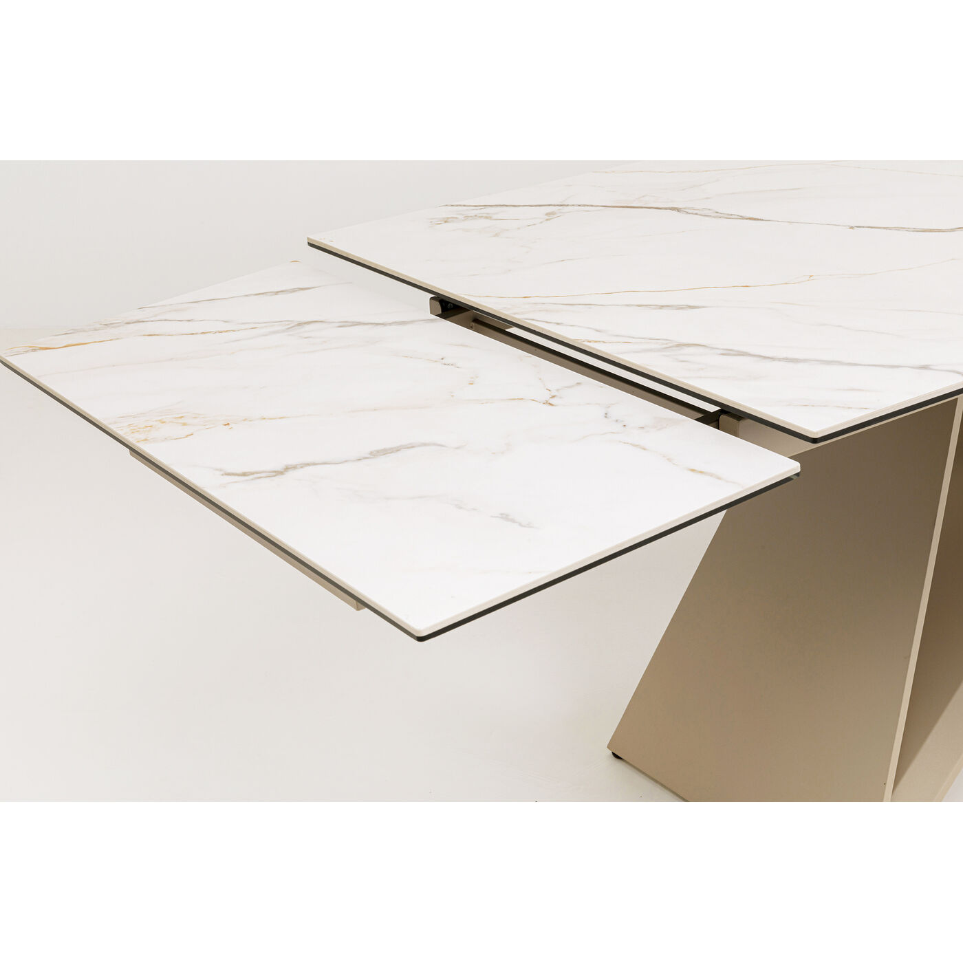 Стол раздвижной Nelly 180(40+40)x90cm