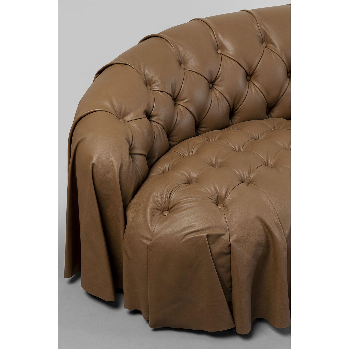 Диван трехместный Drapes 226 см
