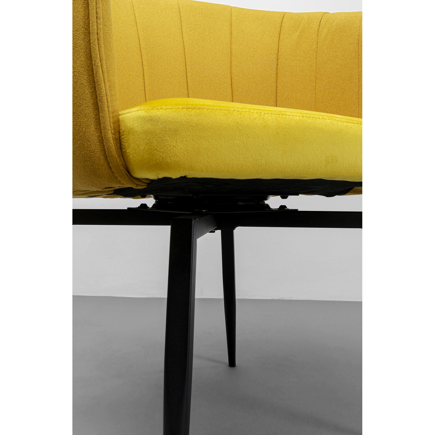Стул вращающийся Merida Yellow