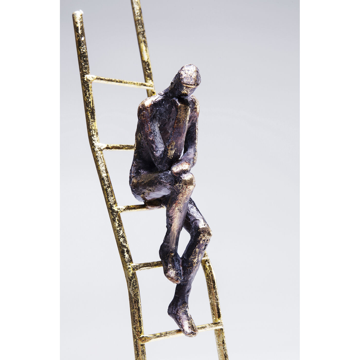 Объект декоративный Elements Climbing Man
