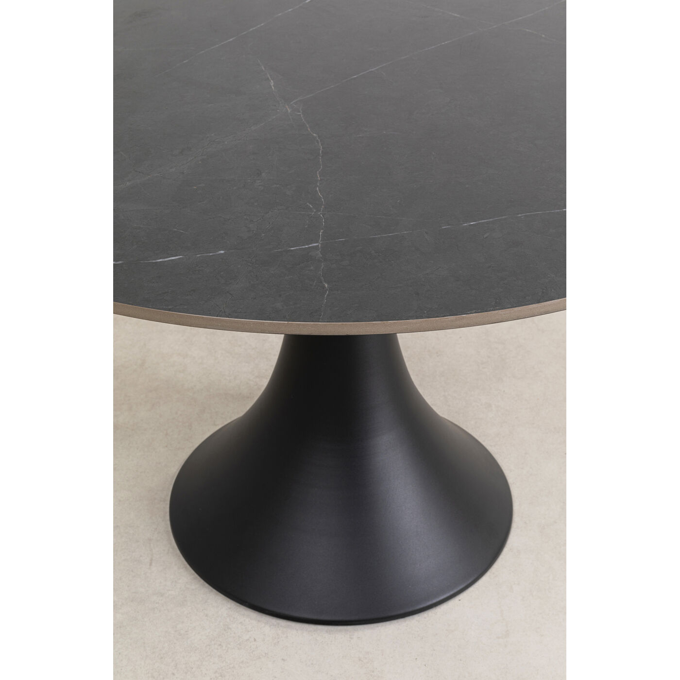 Стол обеденный Grande Possibilita Black Ø120 см
