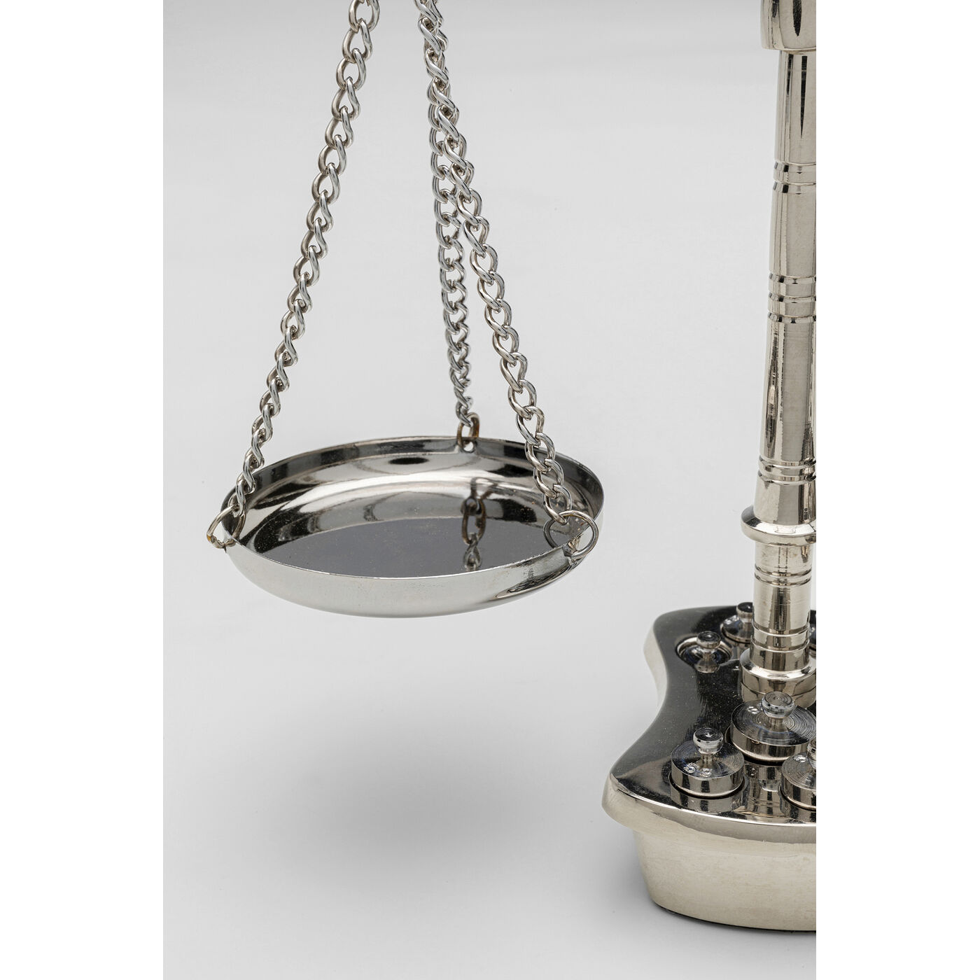 Объект декоративный Scale 23 см