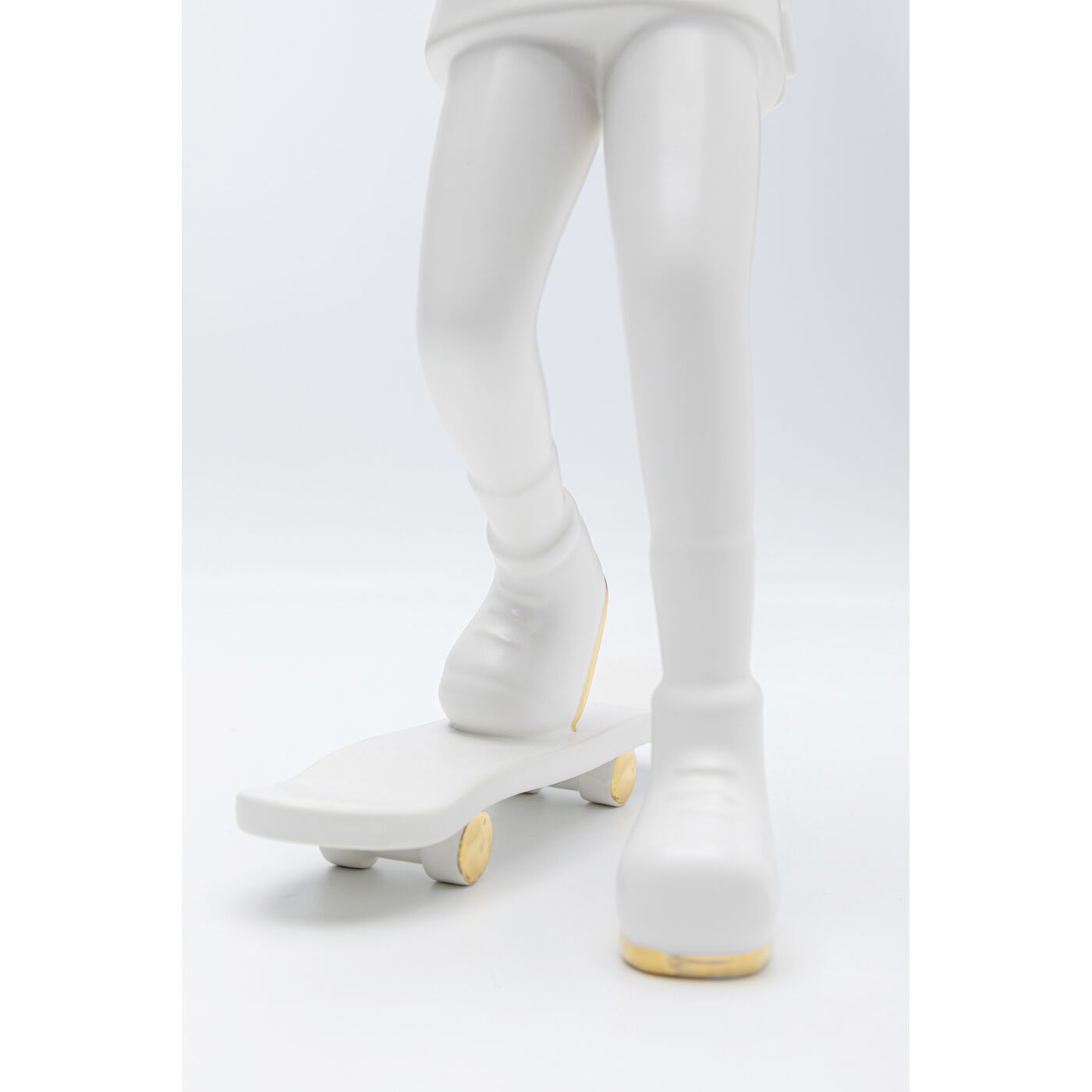 Фигура декоративная Skating Astronaut White 33 см